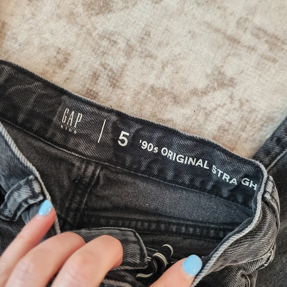 Gap Kids Black Faded Straight Leg Jeans Unisex Size 5 Adjustable Waist - Picture 2 of 4